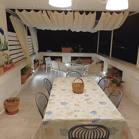La Terrazza Dei Sogni Apartment *